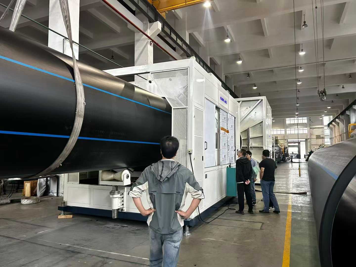 Những điểm chính cho thiết bị khởi động và công nghệ sản xuất ống PE có đường kính lớn trên 2000mm