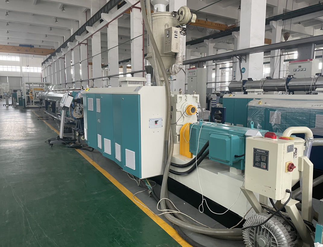Tác động của tỷ lệ nén trục vít máy đùn đến hiệu quả sản xuất