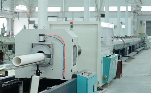 Máy đùn PVC đảm bảo trộn vật liệu đồng nhất như thế nào